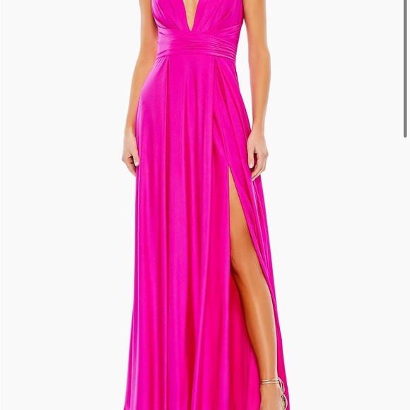 Mac Duggal Ieena Satin V-Neck Gown Size 08 - Picture 5 of 11